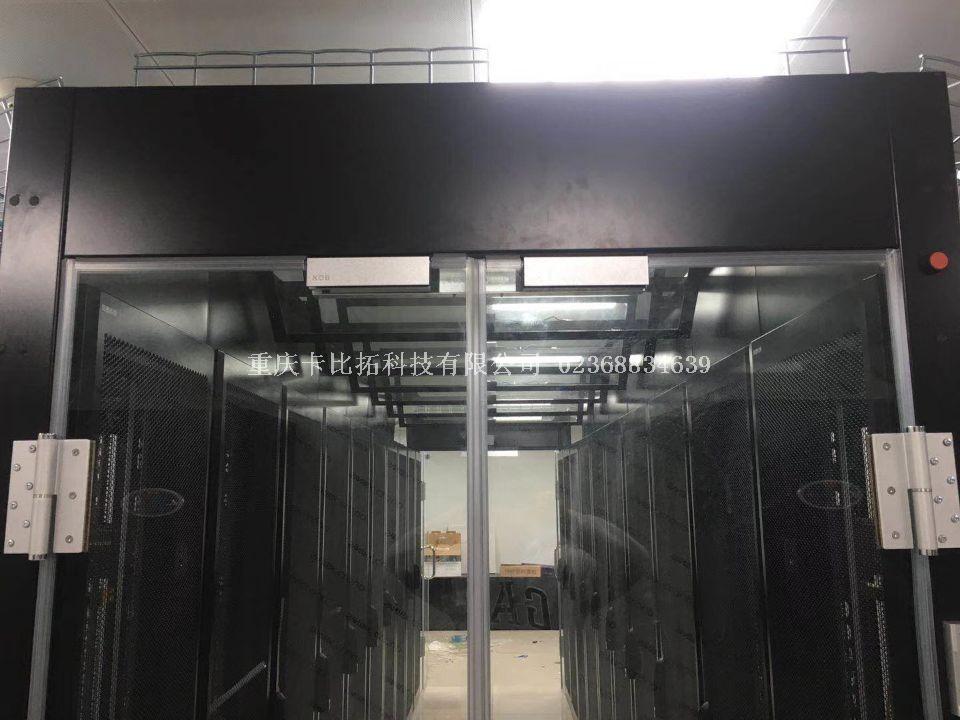 003全玻璃外开门配门禁系统2.jpg
